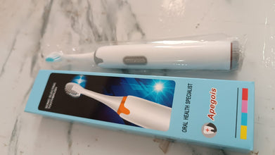Battery-Operated Electric Toothbrush with Replaceable Head (1 Pc)